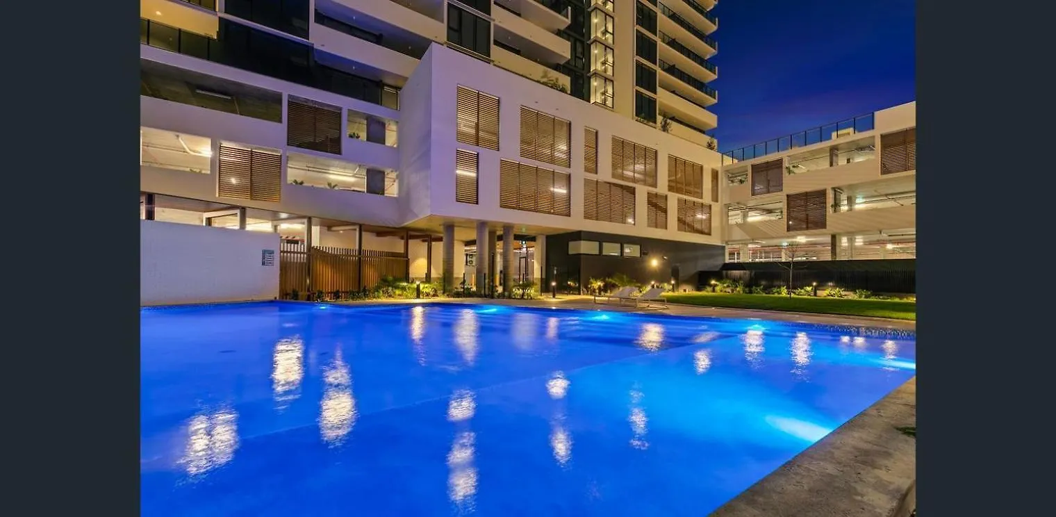 Top Floor Apartment In Maroochydore Cbd أستراليا
